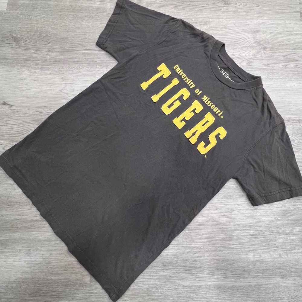 Colosseum Athletics University of‎ Missouri Tigers Shirt Gray Yellow Mens Medium
